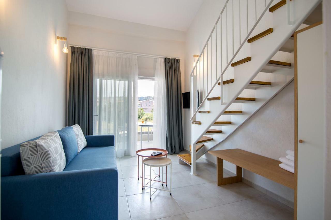 The Papoutsakis Apartments Nikiti  Dış mekan fotoğraf