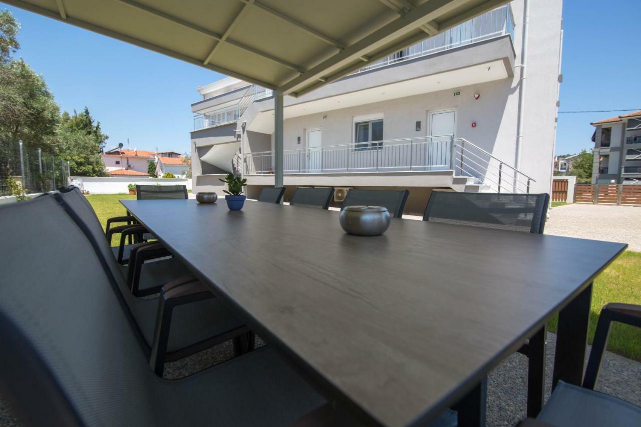 The Papoutsakis Apartments Nikiti  Dış mekan fotoğraf